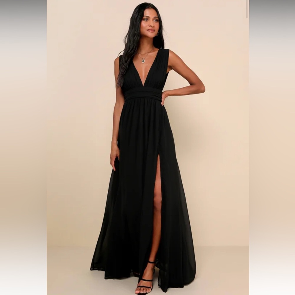 Lulu's Elegant Black Maxi Dress